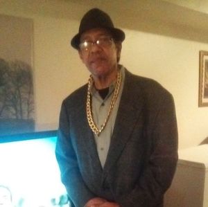 Meet your Posher, Emil